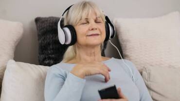 Muzykoterapia dla Osób starszych – pomoc dla duszy i ciała